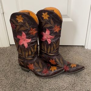 Dark brown Old Gringo boots with floral pattern.